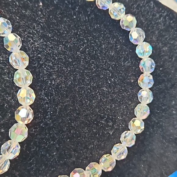 Vintage Faceted Aurora Borealis Beaded Necklace Barrel Clasp Clear/Iridescent OS - Picture 3 of 5